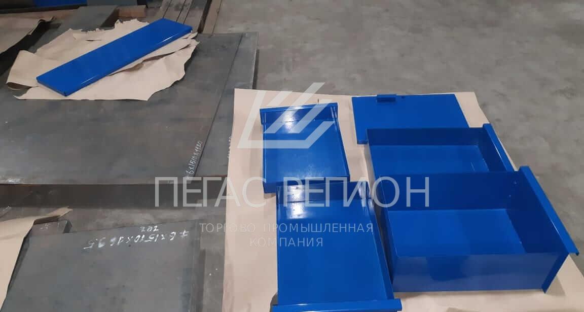 Производственная мебель